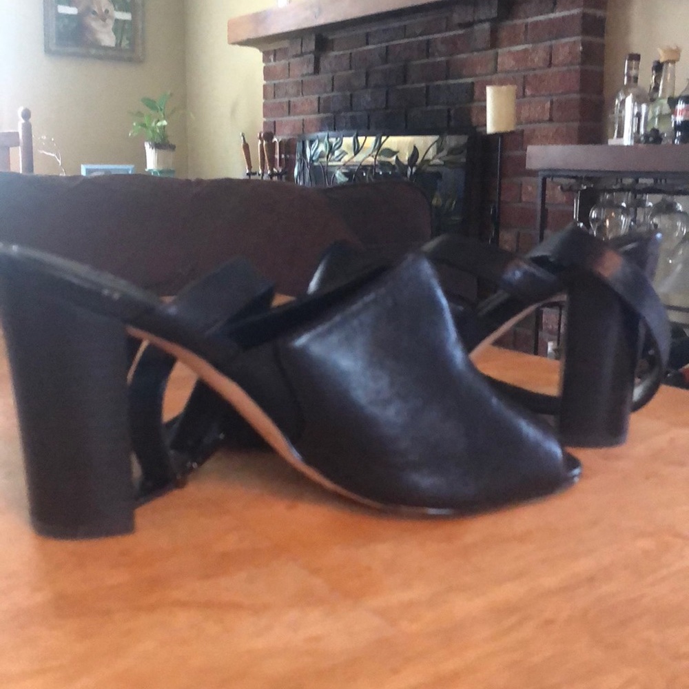 Shoes - Picture 5 of 5
